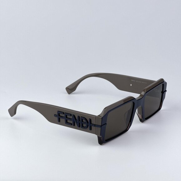 Fendi FENDIGRAPHY FE40073U 50E  Men NEW AUTHENTIC Sunglasses Rectangle Brown - Picture 4 of 10